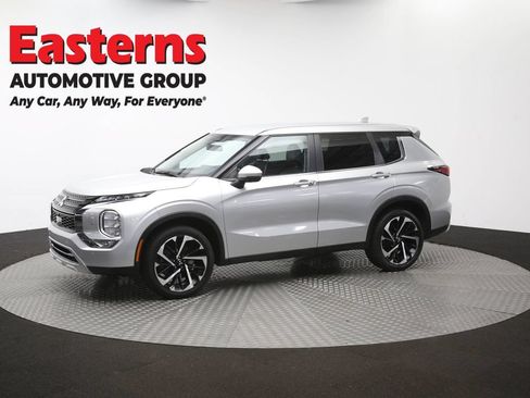 Used 2024 Mitsubishi Outlander SE AWD/4WD image 57