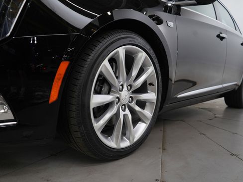 Used 2018 Cadillac XTS Vsport Platinum image 27