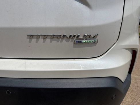 Used 2019 Ford Edge Titanium FWD image 9