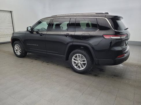 Used 2023 Jeep Grand Cherokee L Laredo image 3