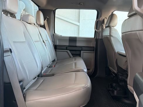 Used 2017 Ford F550 4x4 Crew Cab Super Duty w/ Power Equipment Group image 32