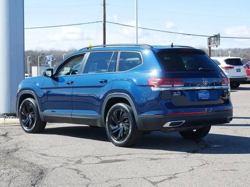 Certified 2022 Volkswagen Atlas SE w/ Panoramic Sunroof Package image 5