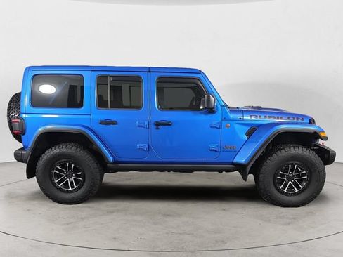 Used 2024 Jeep Wrangler Unlimited Rubicon AWD/4WD image 6
