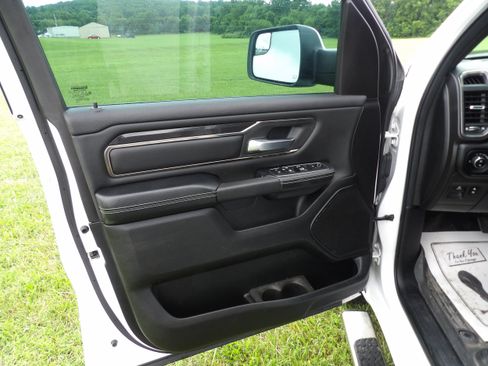Used 2019 RAM 1500 Sport w/ Level 2 Equipment Group AWD/4WD image 11