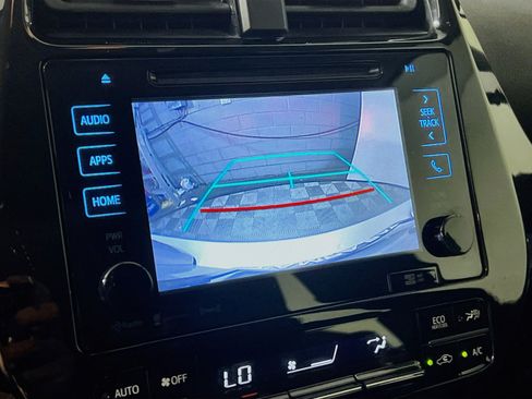 Used 2017 Toyota Prius Four w/ Advanced Technology Package FWD image 28