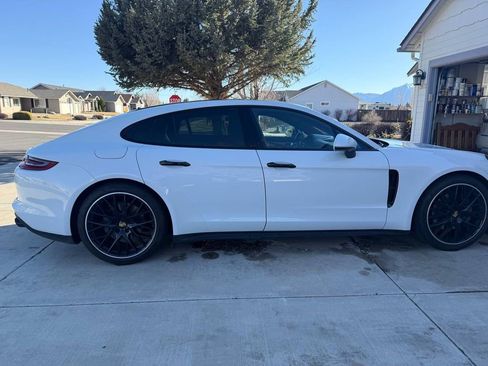 Used 2018 Porsche Panamera 4S AWD/4WD image 3