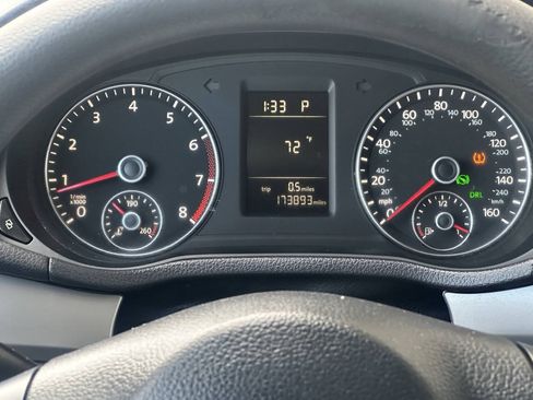 Used 2012 Volkswagen Passat 2.5 S FWD image 12