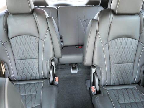 Used 2023 Buick Enclave Avenir w/ Avenir Technology Package AWD/4WD image 13