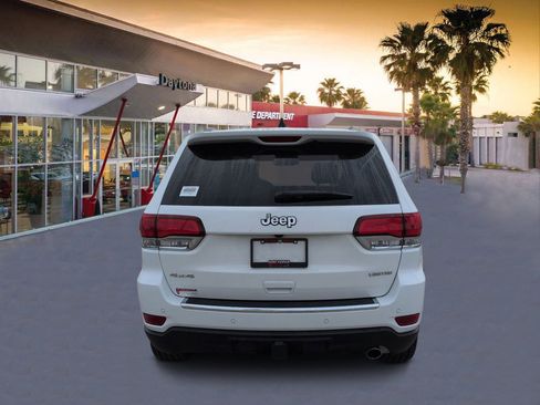 Certified 2022 Jeep Grand Cherokee Limited w/ Trailer Tow Group IV image 4