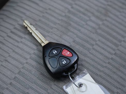Used 2012 Toyota RAV4 FWD image 2