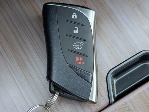 Certified 2025 Lexus RX 350 Premium w/ Accessory Package (Z1) image 30