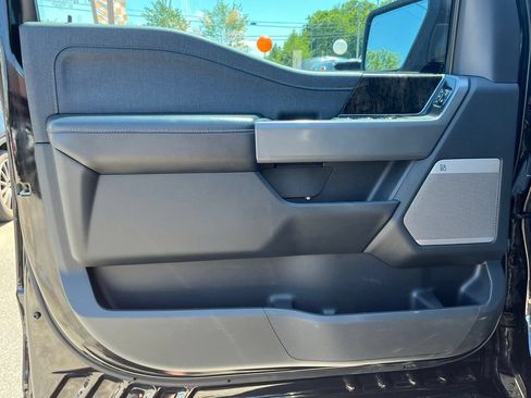 Used 2021 Ford F150 Lariat w/ Equipment Group 501A Mid AWD/4WD image 14