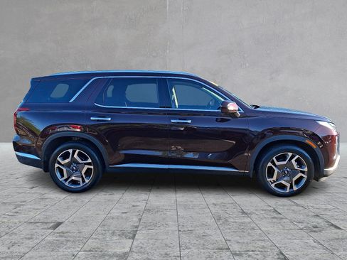 Used 2023 Hyundai Palisade Limited FWD image 4