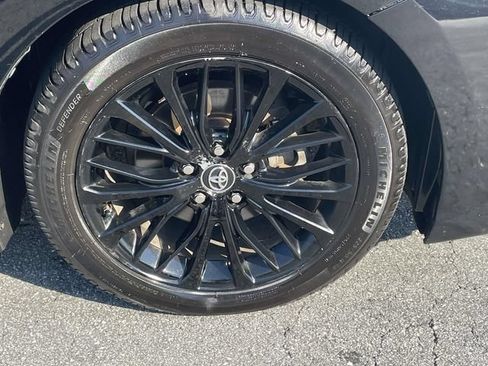 Used 2019 Toyota Camry SE FWD image 8
