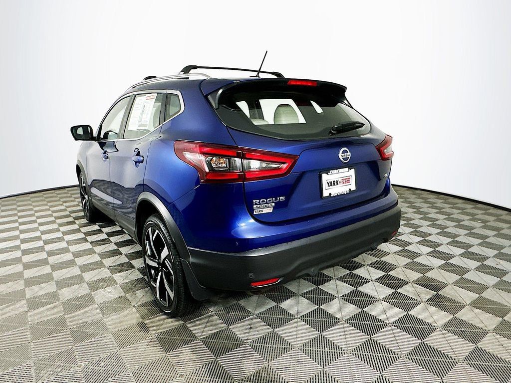 Certified 2021 Nissan Rogue Sport SL FWD image 8