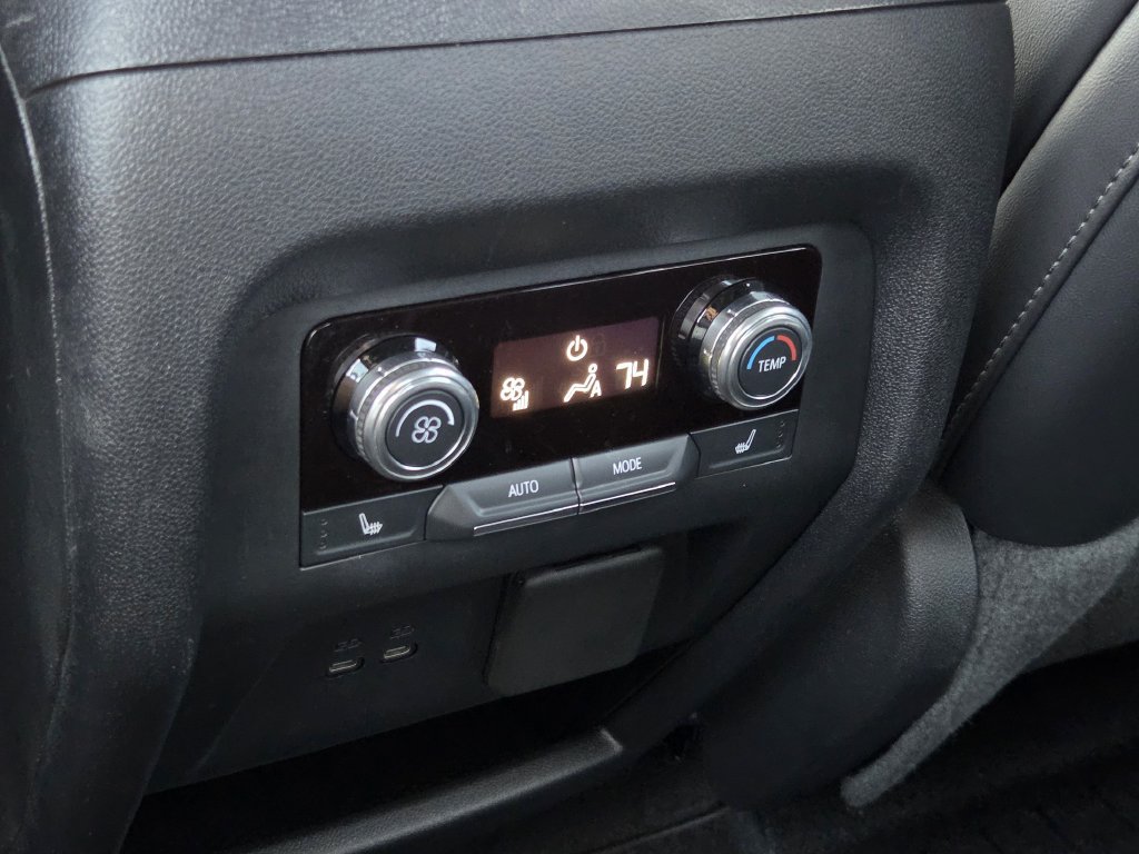 Used 2024 GMC Acadia Denali w/ Super Cruise Package FWD image 16