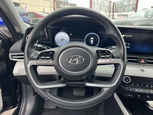 Used 2022 Hyundai Elantra Limited image 20