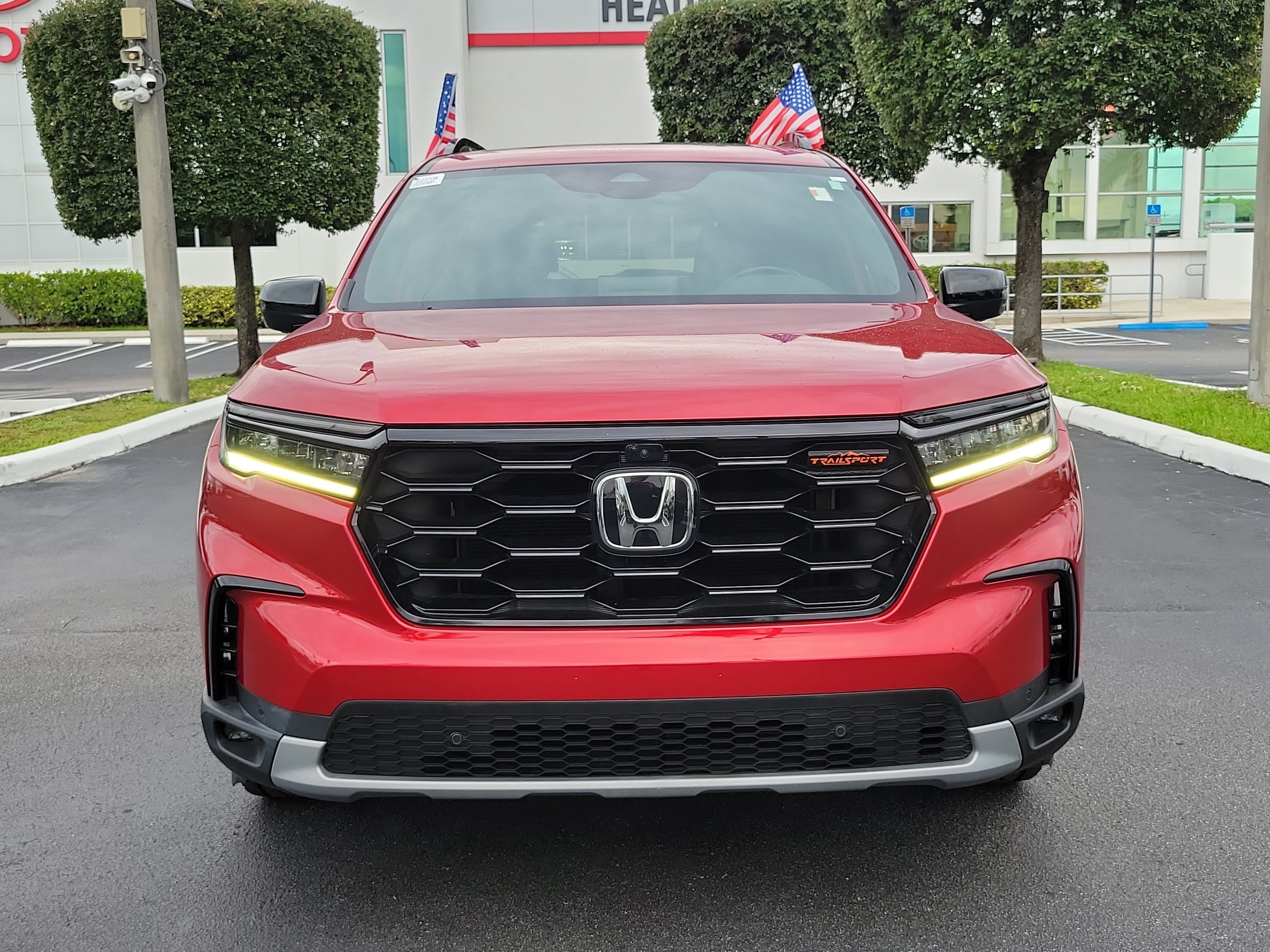 Used 2024 Honda Pilot TrailSport image 4