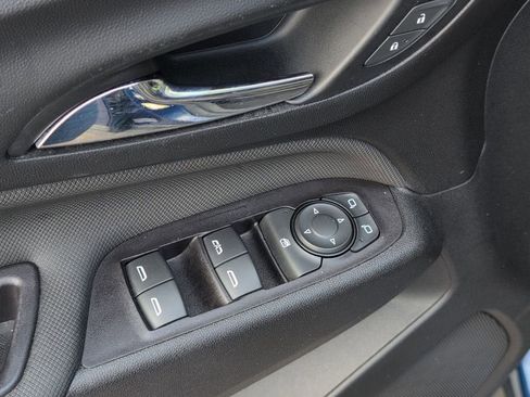 Used 2022 Chevrolet Equinox RS w/ RS Leather Package image 17