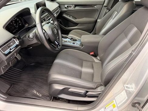 Used 2025 Honda Civic Sport image 13