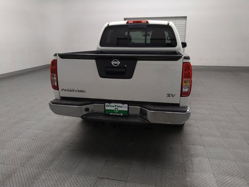 Used 2018 Nissan Frontier SV RWD image 7