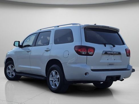Used 2022 Toyota Sequoia SR5 AWD/4WD image 23