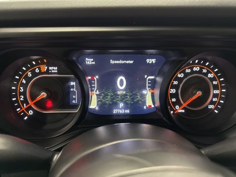 Used 2025 Jeep Gladiator Mojave AWD/4WD image 25