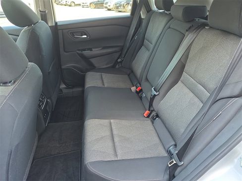 Used 2024 Nissan Rogue SV image 19