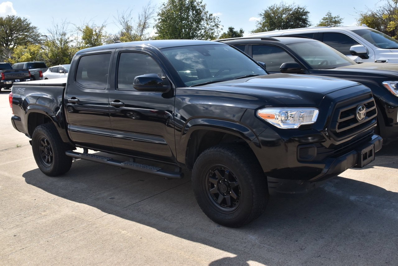 Used 2023 Toyota Tacoma SR AWD/4WD image 4