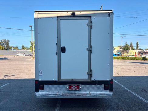 Used 2019 Ford Transit 350 138 DRW RWD image 4