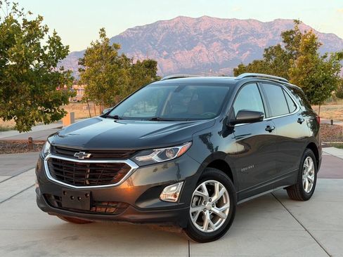 Used 2018 Chevrolet Equinox LT FWD image 1