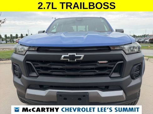 Used 2025 Chevrolet Colorado Trail Boss AWD/4WD image 3