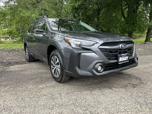Certified 2025 Subaru Outback Premium AWD/4WD image 2