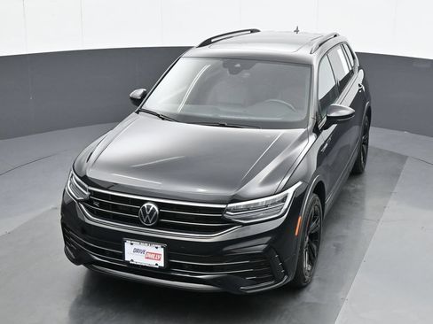 Used 2024 Volkswagen Tiguan SE R-Line AWD/4WD image 16