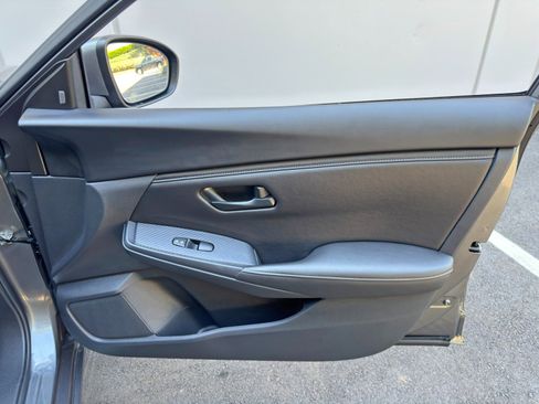 Used 2025 Nissan Sentra S FWD image 35