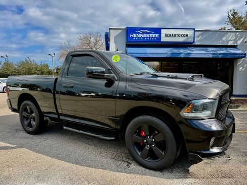 Used 2015 RAM 1500 Express w/ Black Ram 1500 Express Group RWD image 12