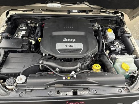 Used 2017 Jeep Wrangler Rubicon image 28