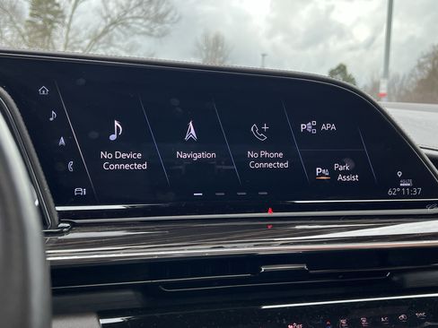 Used 2021 Cadillac Escalade Premium Luxury w/ Driver Assist Tech Package image 25