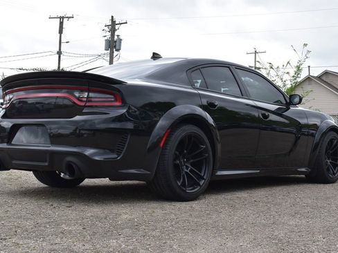 Used 2022 Dodge Charger SRT Hellcat w/ Harman/Kardon Audio Group RWD image 6