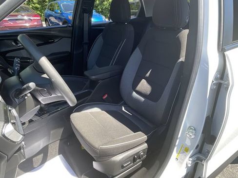Certified 2023 Chevrolet TrailBlazer LT w/ Convenience Package FWD image 18
