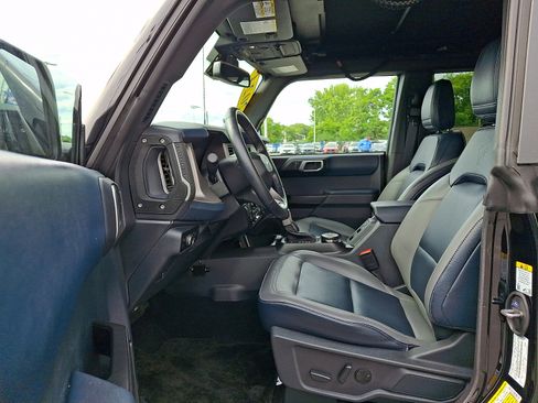 Used 2024 Ford Bronco Outer Banks AWD/4WD image 14