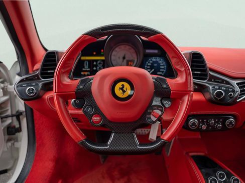 Used 2014 Ferrari 458 Spider RWD image 29
