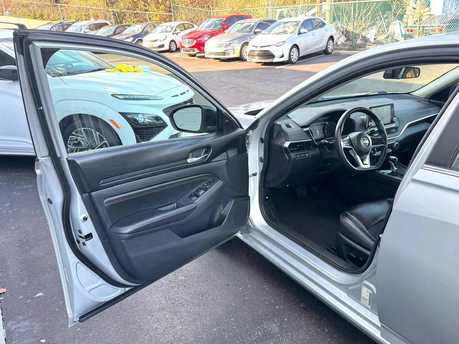 Used 2021 Nissan Altima 2.5 SR AWD/4WD image 8