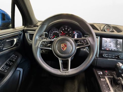 Used 2017 Porsche Macan AWD/4WD image 12