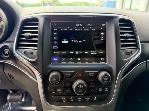 Used 2018 Jeep Grand Cherokee Limited AWD/4WD image 20