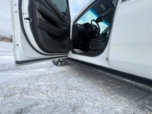 Used 2015 Chevrolet Tahoe LT w/ Luxury Package image 11