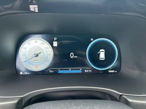 Used 2023 Hyundai Palisade Limited w/ Winter Package FWD image 14