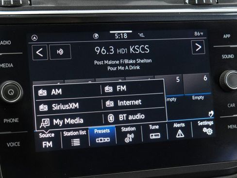 Used 2021 Volkswagen Tiguan SE FWD image 25
