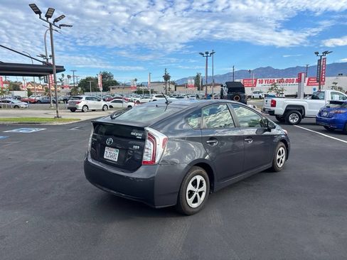 Used 2015 Toyota Prius Three FWD image 4