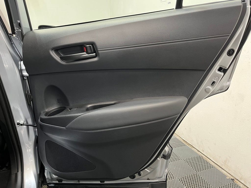 Used 2025 Toyota Corolla Cross AWD Hybrid image 18